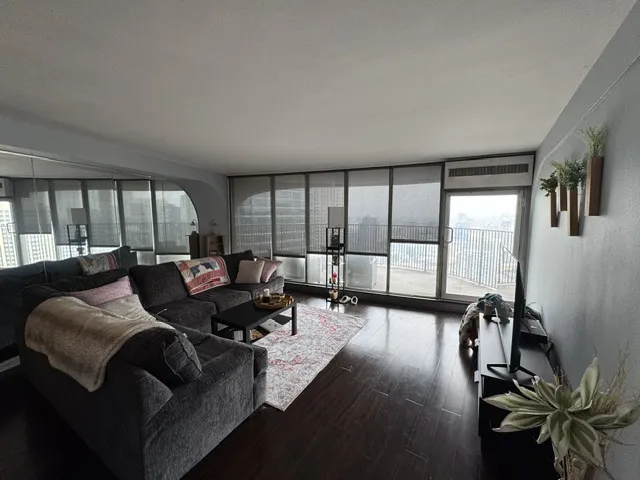 300 N State St, , 60654, USA 60654-unit#4828-Chicago-IL