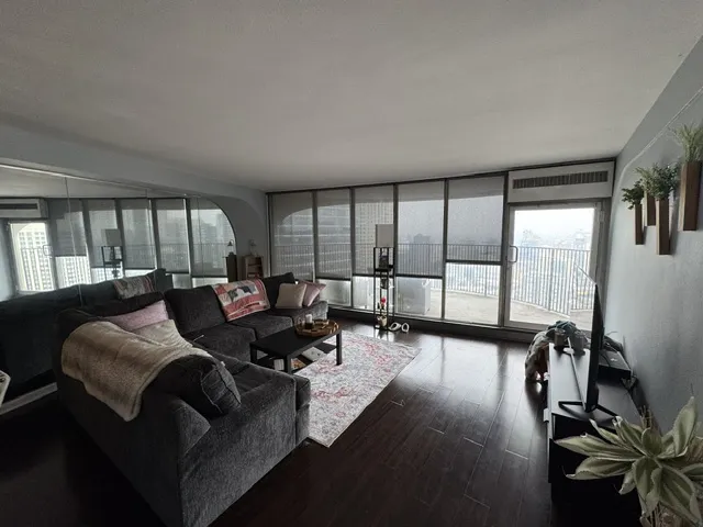300 N State St, , 60654, USA 60654-unit#4828-Chicago-IL