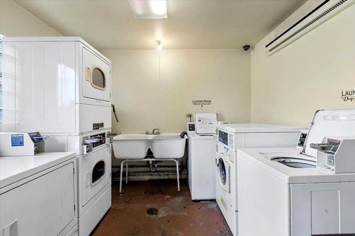 6212 W 64th Pl, ,  60638, USA 60638-unit#201-Chicago-IL