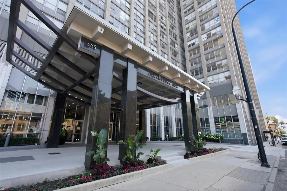 655 W Irving Park Rd, , 60613, USA 60613-unit#1805-Chicago-IL