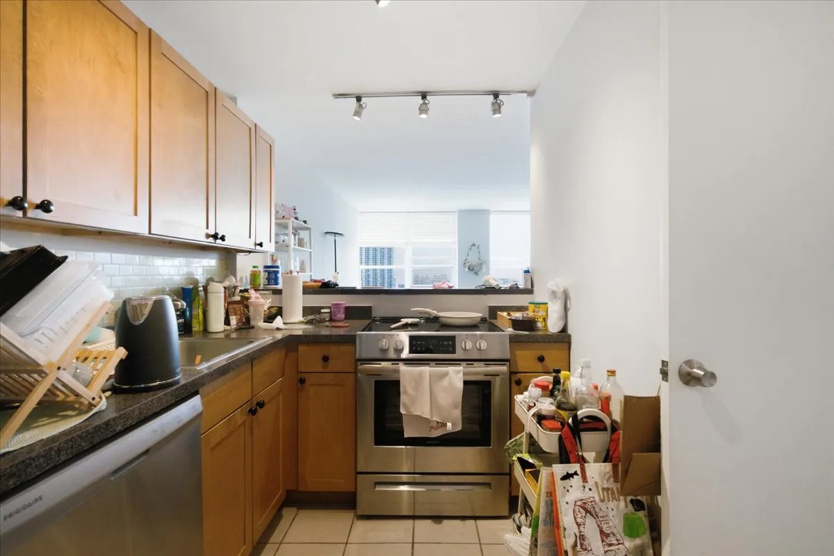 655 W Irving Park Rd, , 60613, USA 60613-unit#1805-Chicago-IL