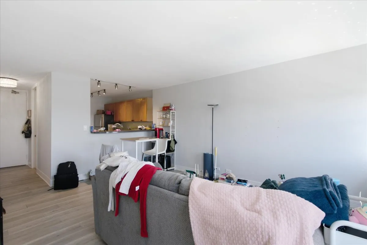 655 W Irving Park Rd, , 60613, USA 60613-unit#1805-Chicago-IL