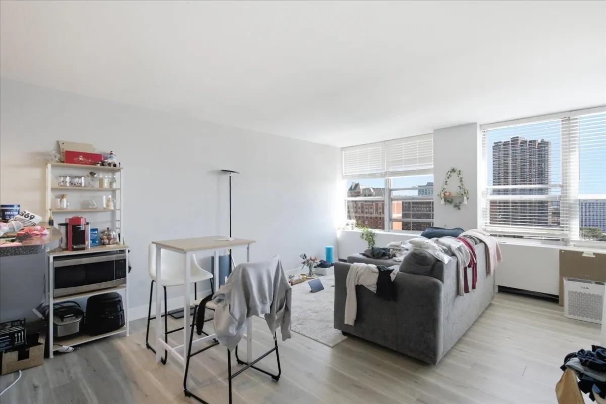 655 W Irving Park Rd, , 60613, USA 60613-unit#1805-Chicago-IL