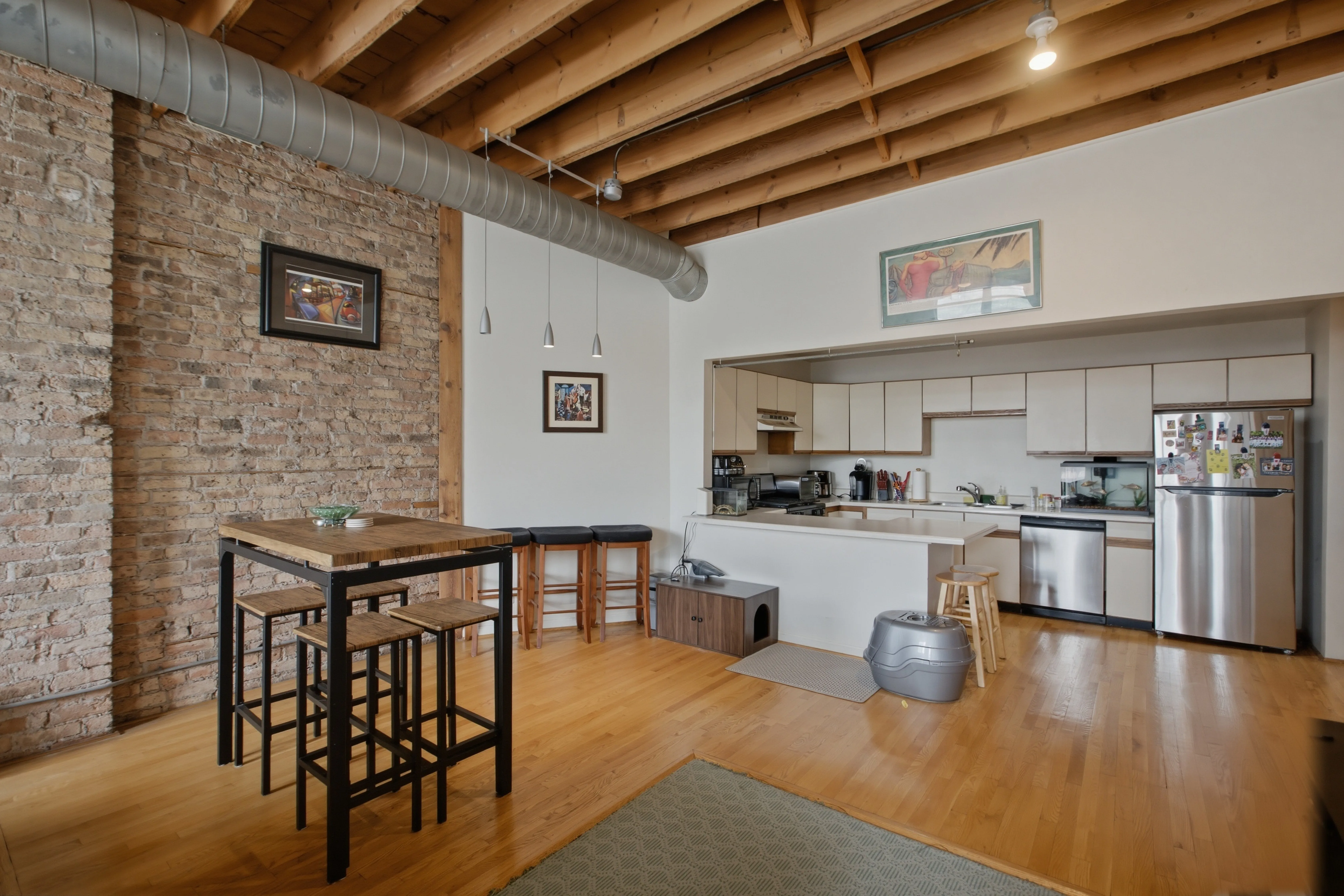 660 W Grand Ave, ,  60654, USA 60654-unit#2W-Chicago-IL
