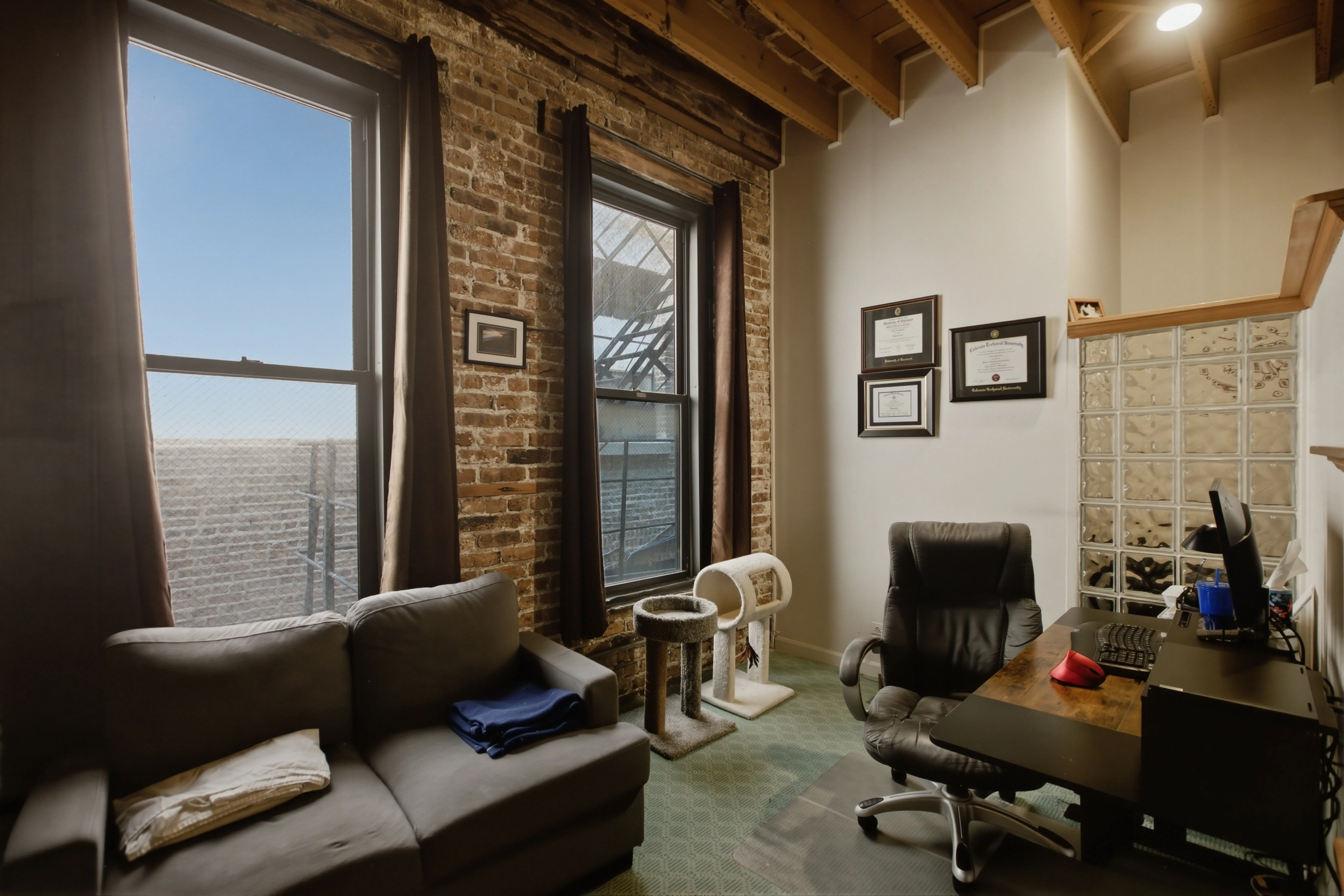 660 W Grand Ave, ,  60654, USA 60654-unit#2W-Chicago-IL