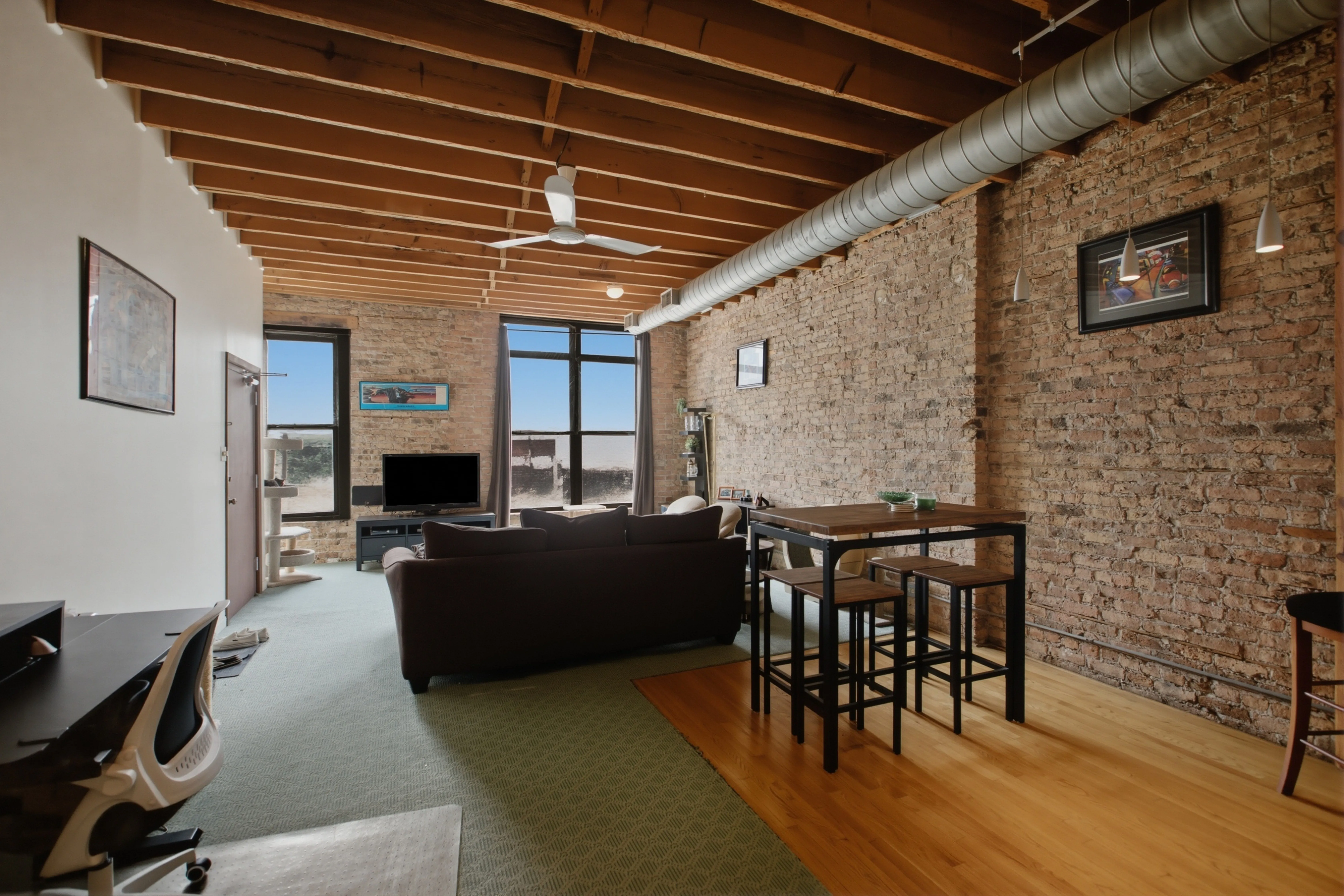 660 W Grand Ave, ,  60654, USA 60654-unit#2W-Chicago-IL