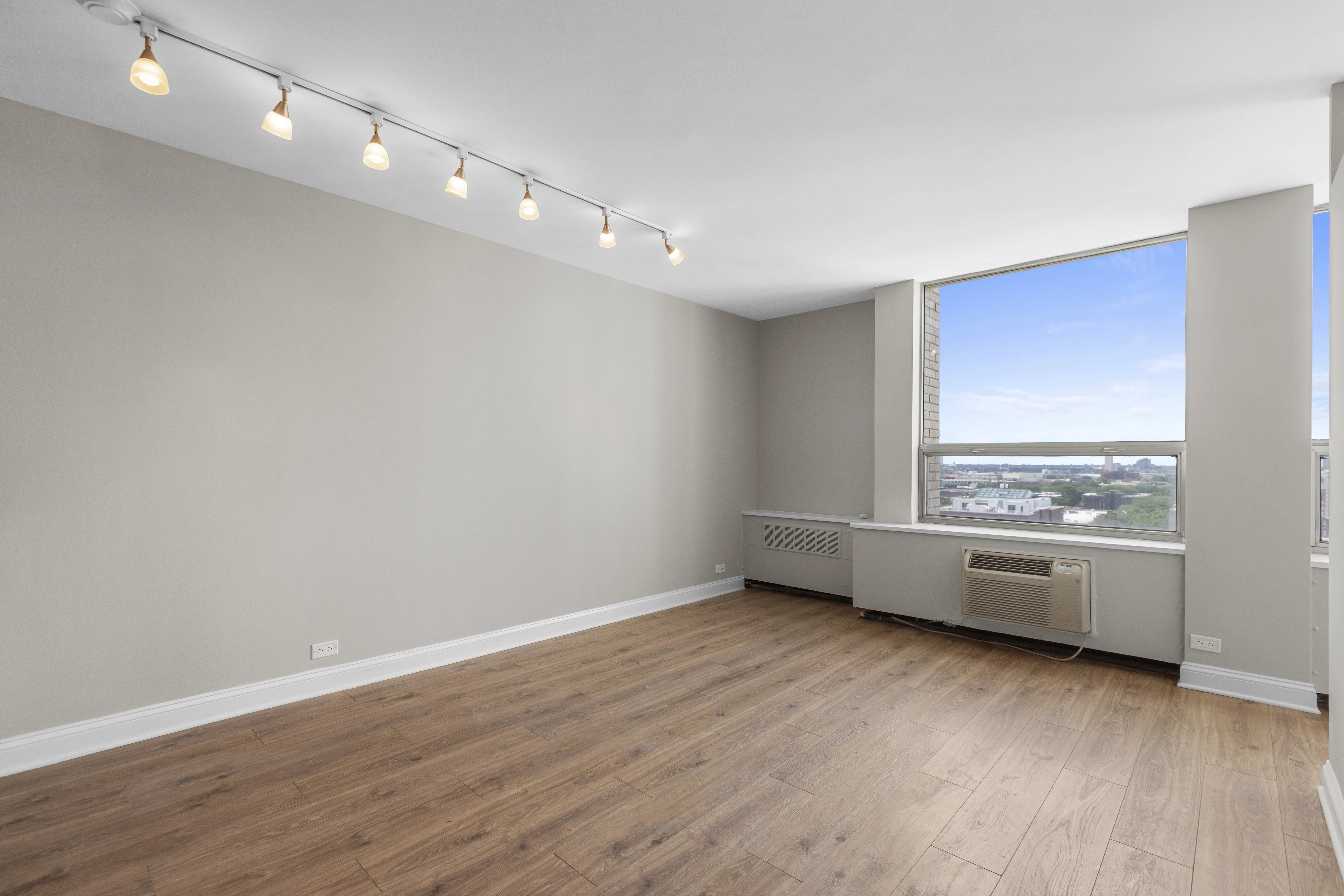 1355 N Sandburg Terrace, , 60610, USA 60610-unit#1403D-Chicago-IL