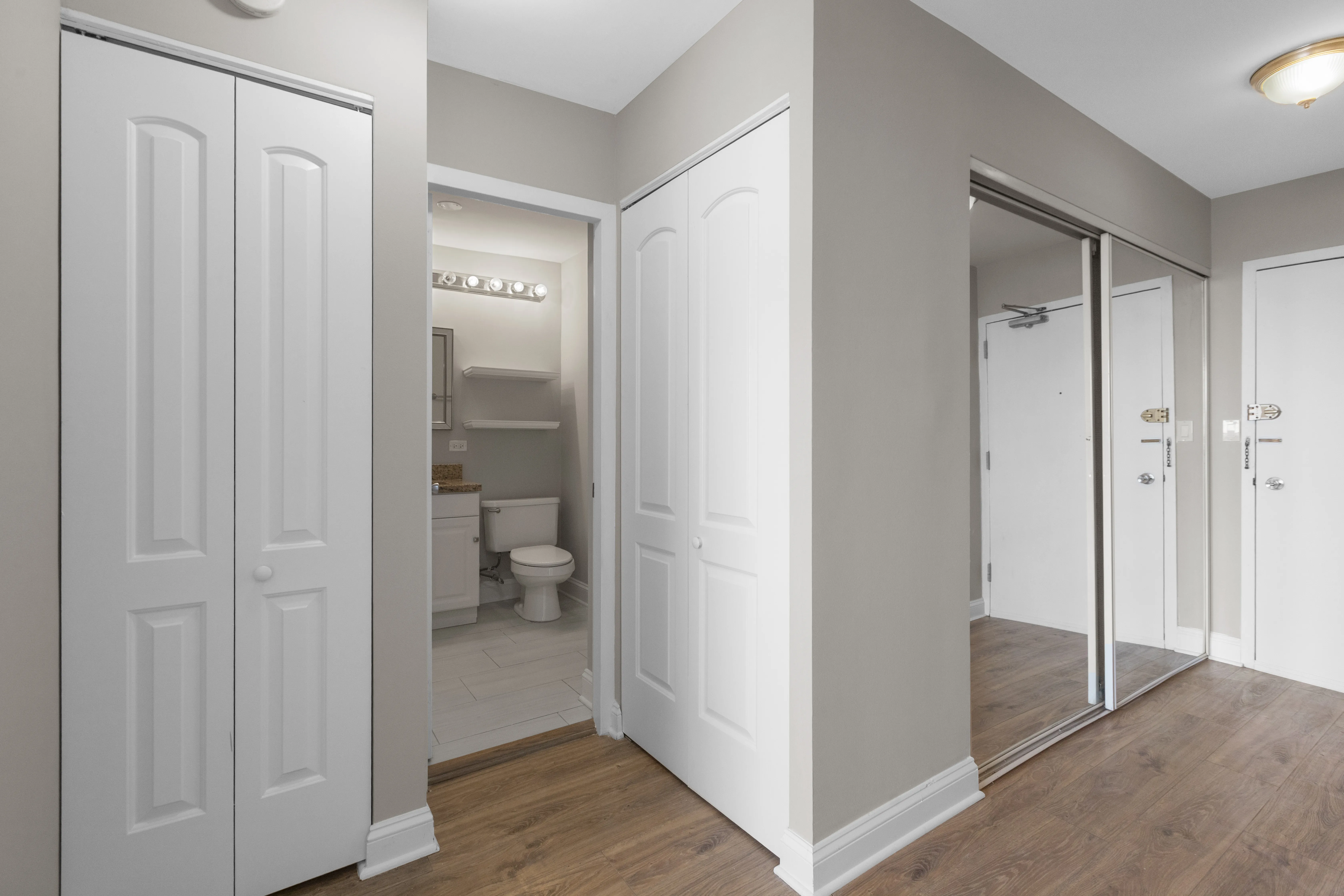 1355 N Sandburg Terrace, , 60610, USA 60610-unit#1403D-Chicago-IL