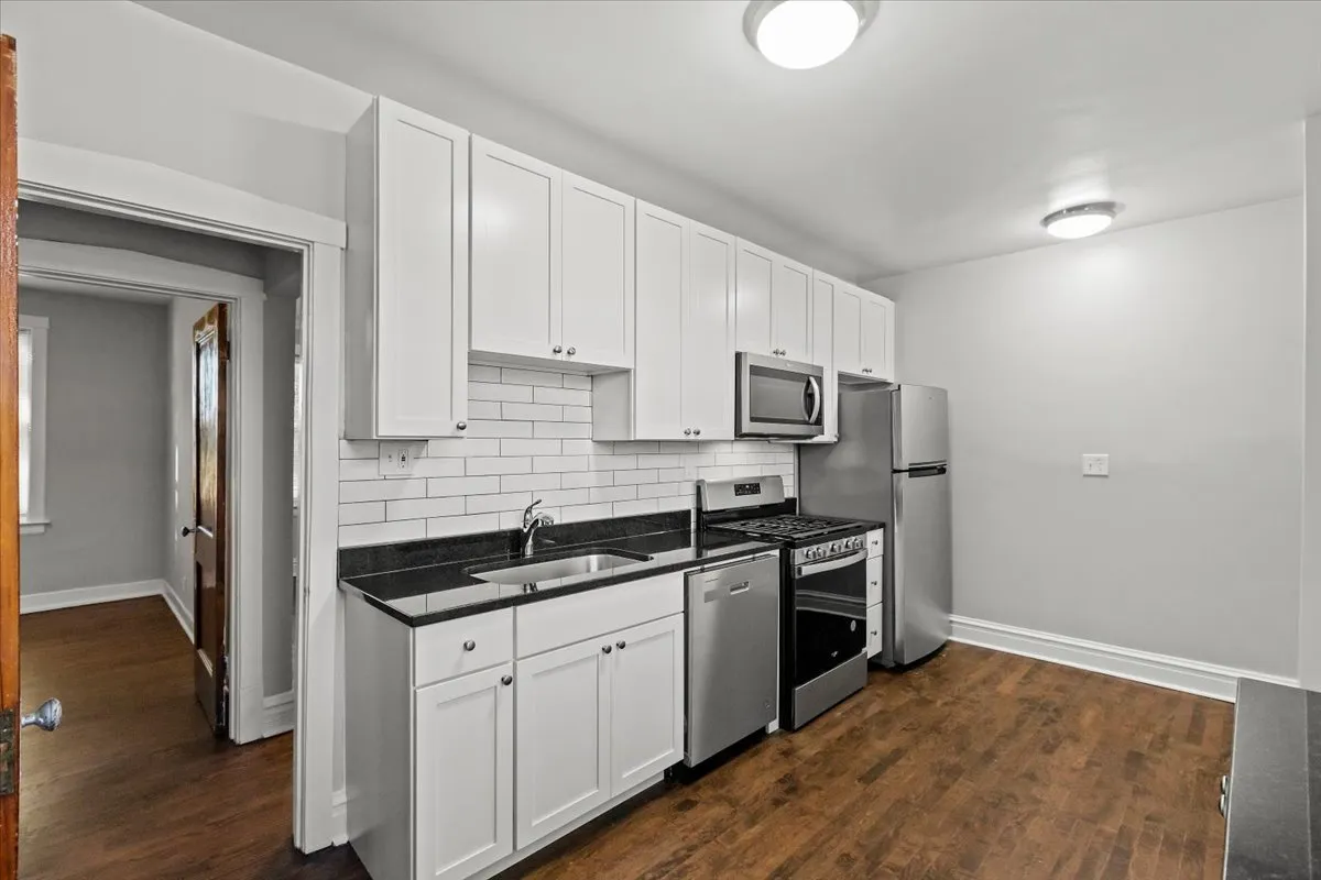 2520 W Belle Plaine Ave, ,  60618, USA 60618-unit#1-Chicago-IL