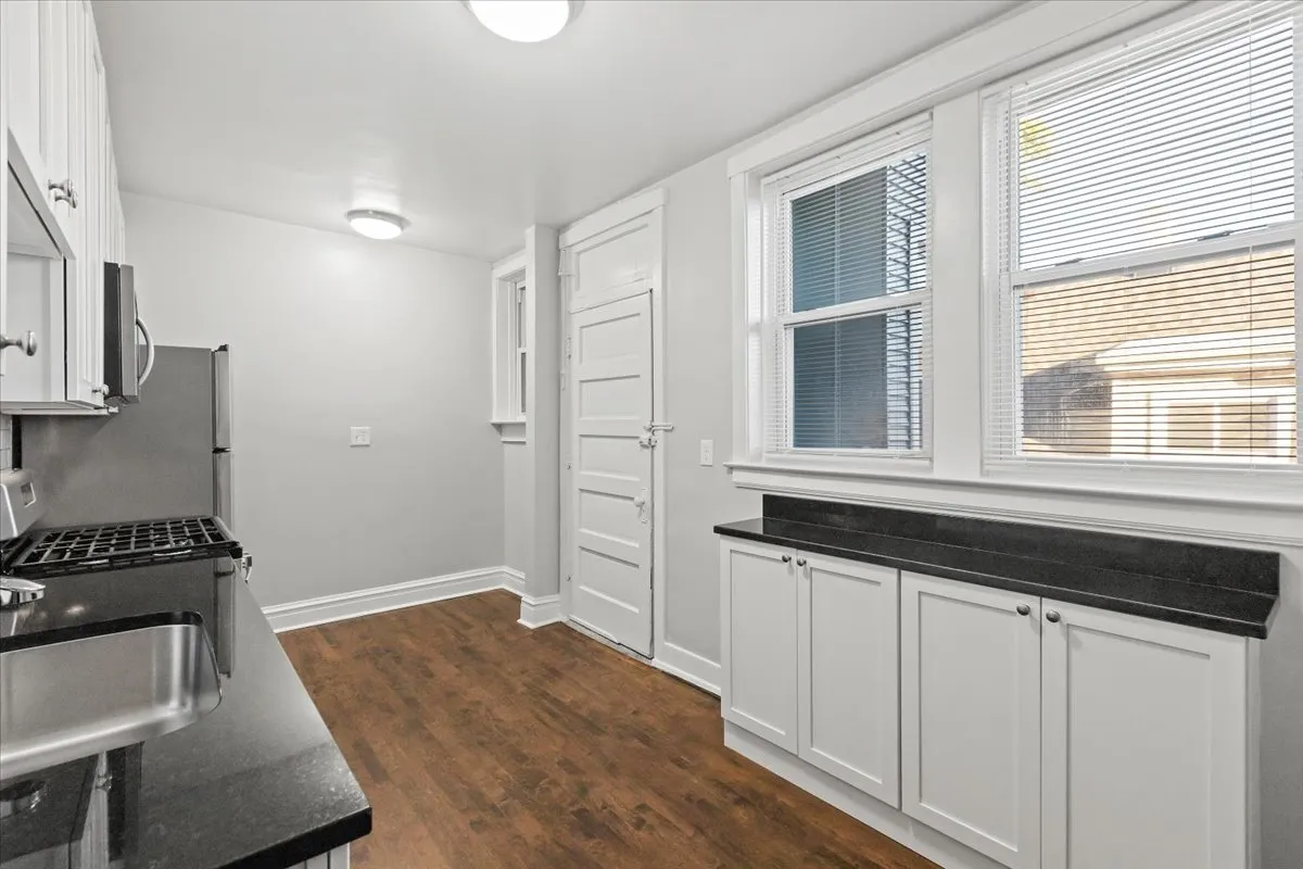 2520 W Belle Plaine Ave, ,  60618, USA 60618-unit#1-Chicago-IL