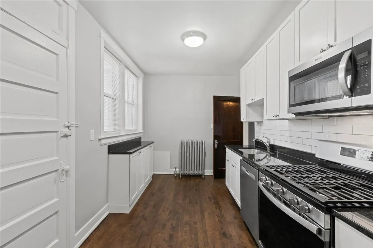 2520 W Belle Plaine Ave, ,  60618, USA 60618-unit#1-Chicago-IL
