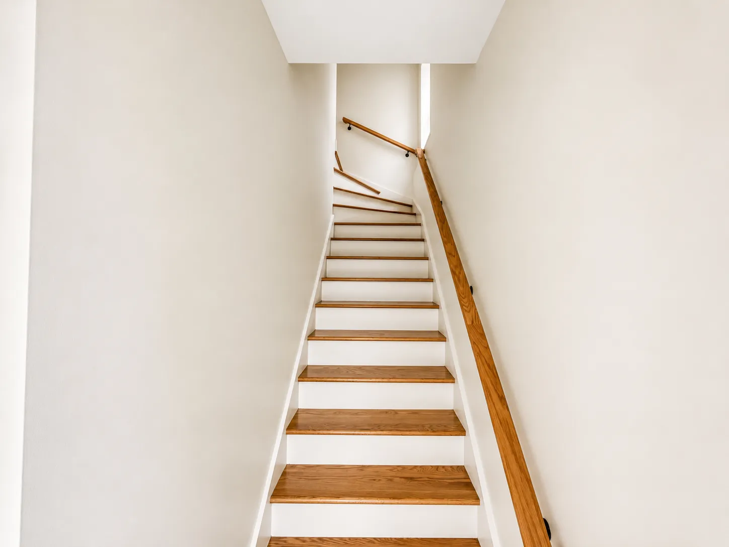 3136 N Ridgeway Ave, ,  60618, USA 60618-unit#2-Chicago-IL