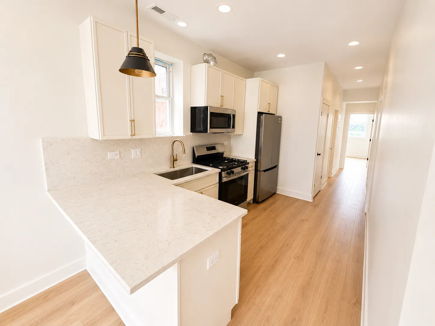 3136 N Ridgeway Ave, ,  60618, USA 60618-unit#G-Chicago-IL