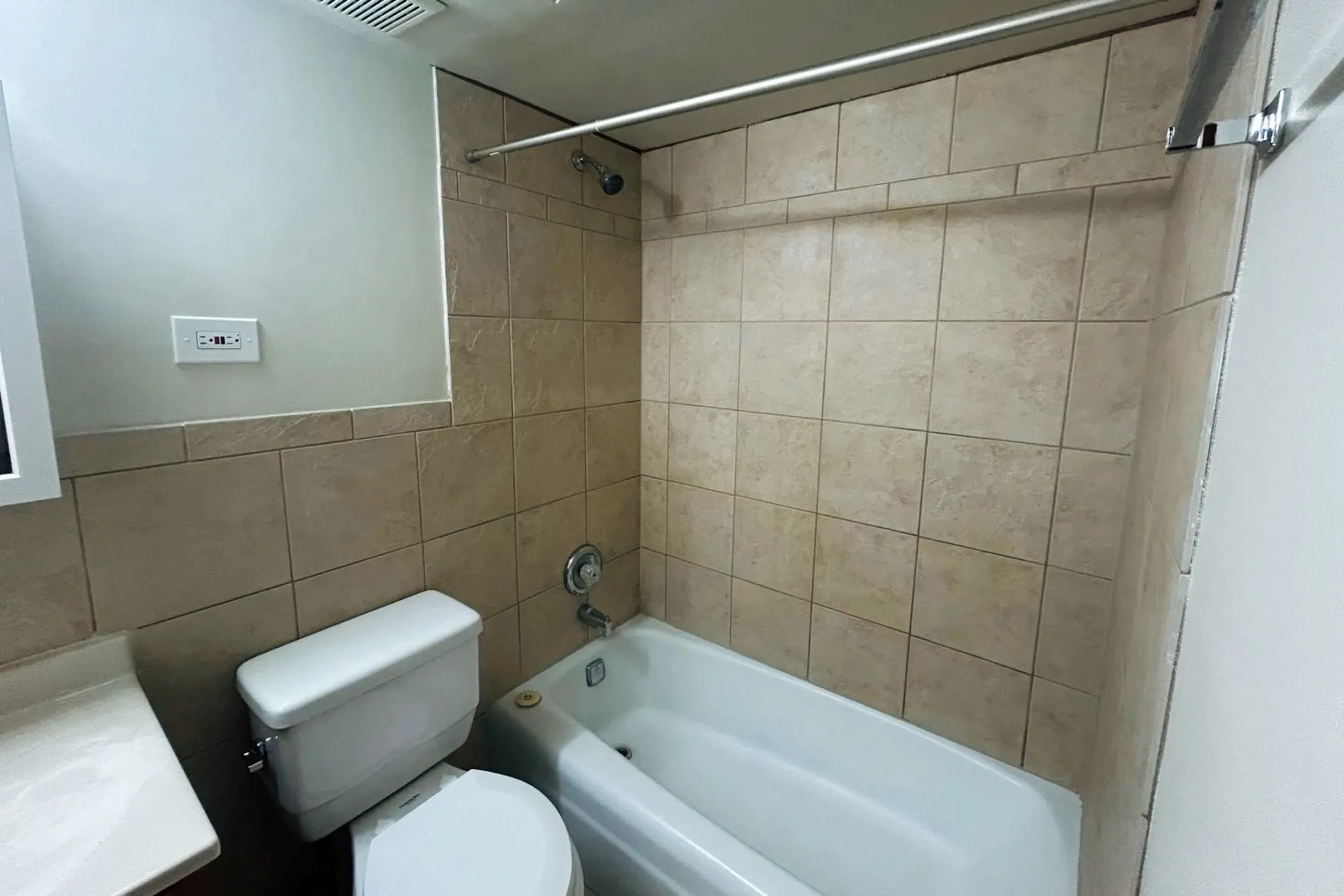 241 W Main St, ,  60047, USA 60047-unit#208-Lake Zurich-IL