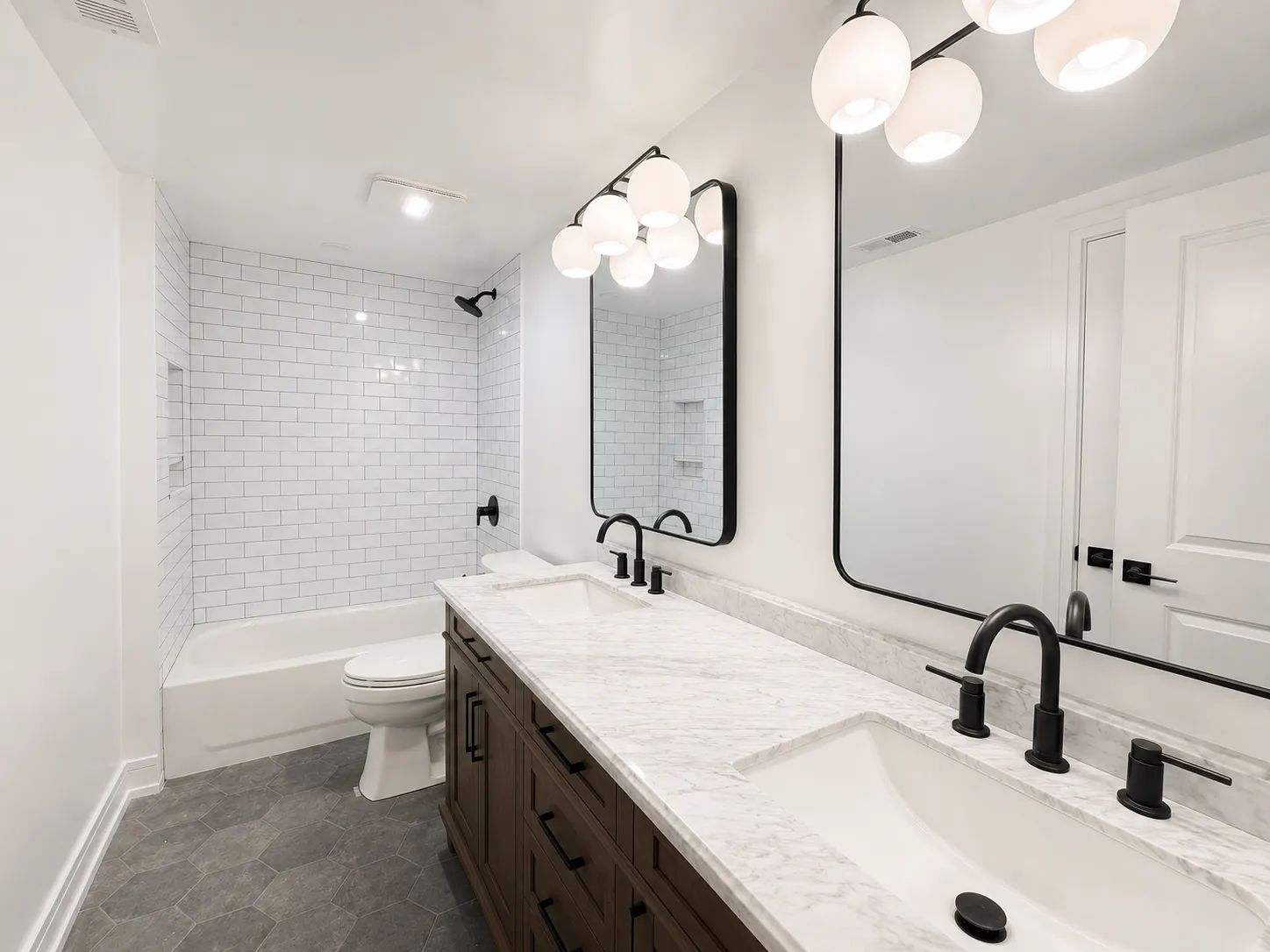 1905 W Huron St, ,  60622, USA 60622-unit#CH-Chicago-IL