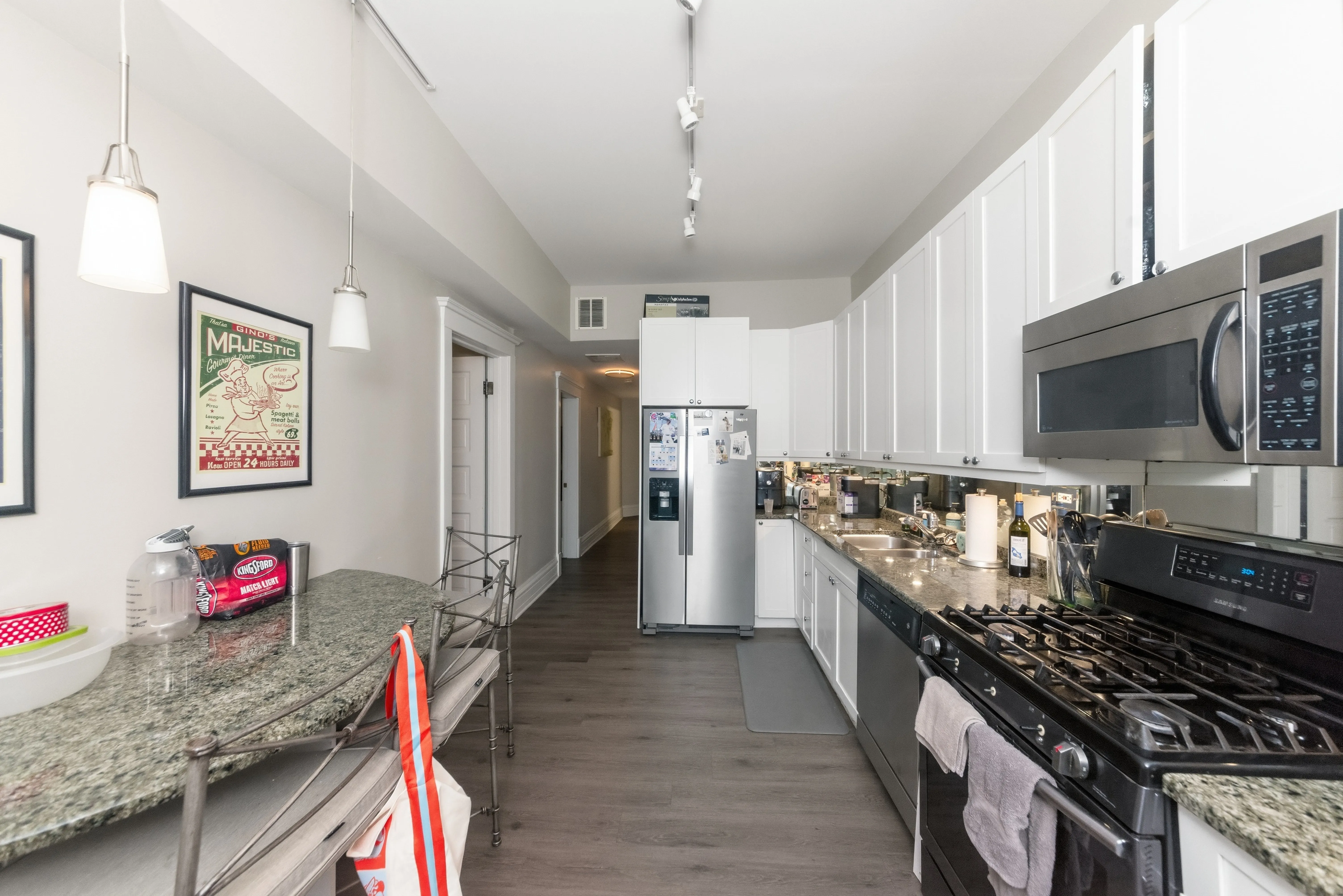 954 W Cuyler Ave, , 60613, USA 60613-unit#1E-Chicago-IL