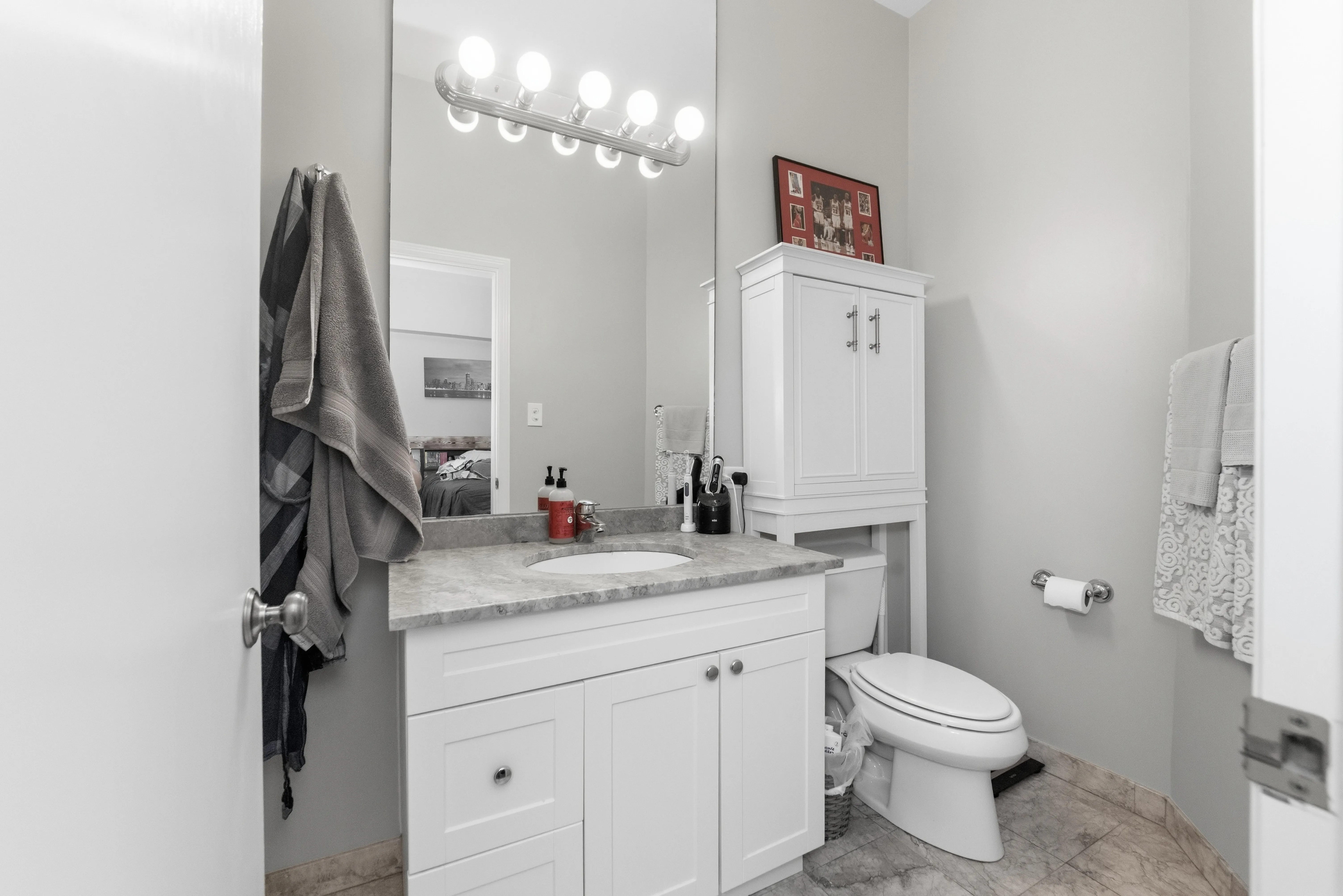 954 W Cuyler Ave, , 60613, USA 60613-unit#1E-Chicago-IL