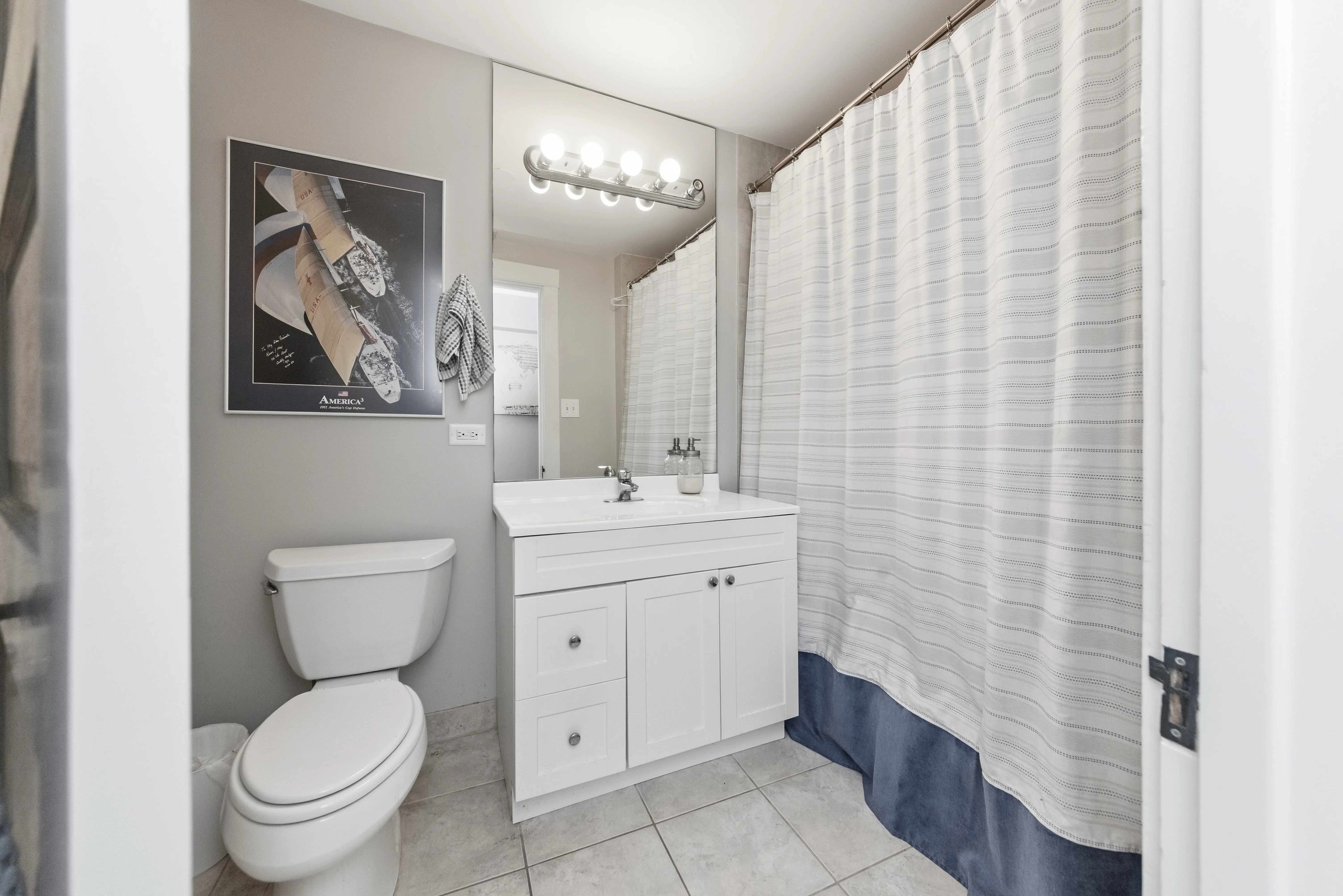 954 W Cuyler Ave, , 60613, USA 60613-unit#1E-Chicago-IL