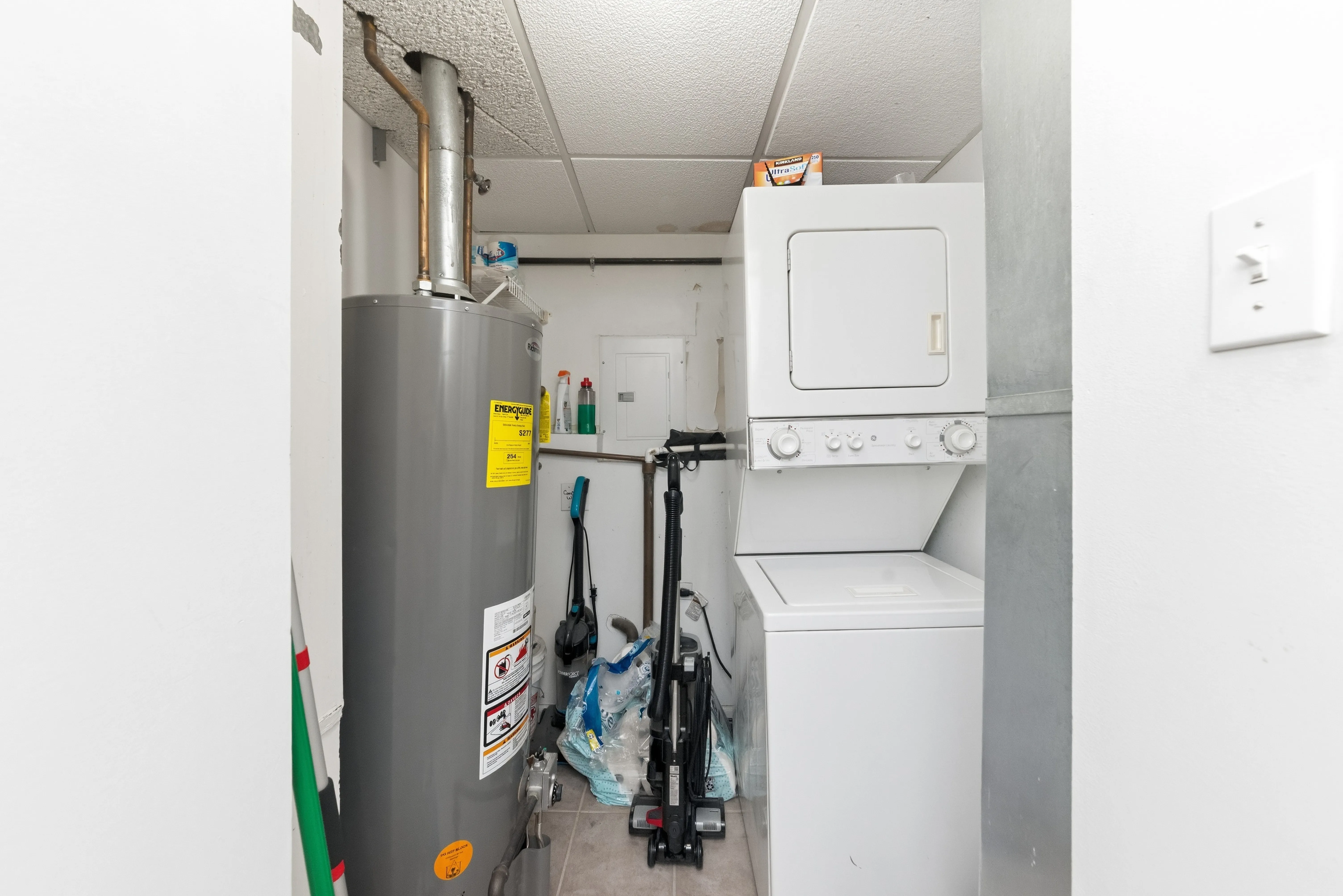 954 W Cuyler Ave, , 60613, USA 60613-unit#1E-Chicago-IL