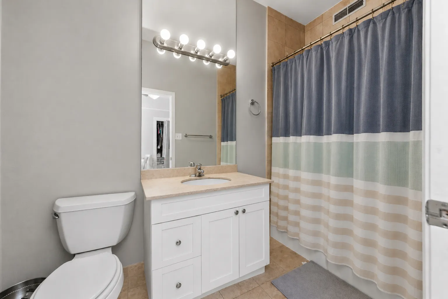 954 W Cuyler Ave, , 60613, USA 60613-unit#1E-Chicago-IL