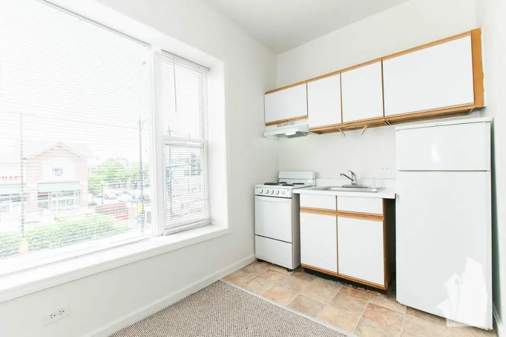 3957 W Irving Park Rd, ,  60618, USA 60618-unit#1-Chicago-IL