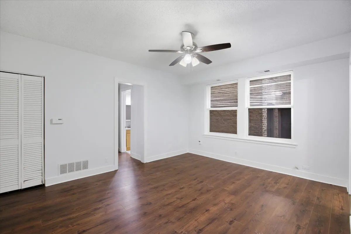 3727 N Pine Grove Ave, ,  60613, USA 60613-unit#211-Chicago-IL