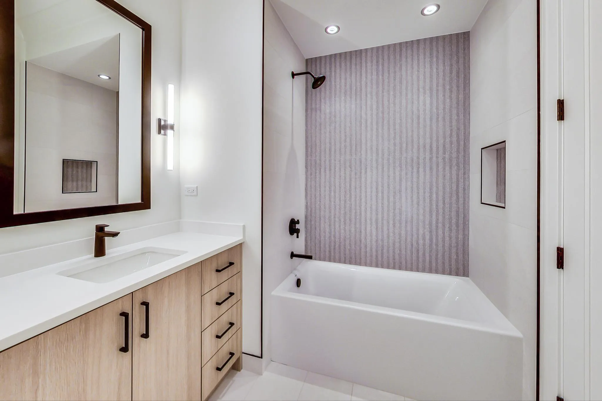 4920 N Lincoln Ave, ,  60625, USA 60625-unit#5S-Chicago-IL