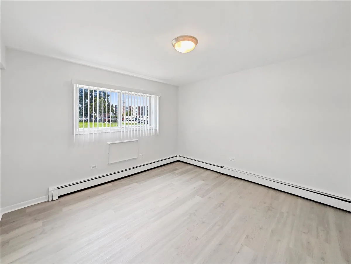 700 McKinley Ave, ,  60060, USA 60060-unit#303-Mundelein-IL