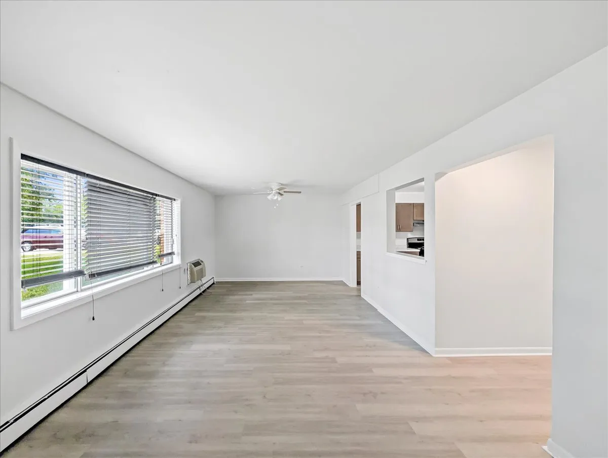 700 McKinley Ave, ,  60060, USA 60060-unit#303-Mundelein-IL