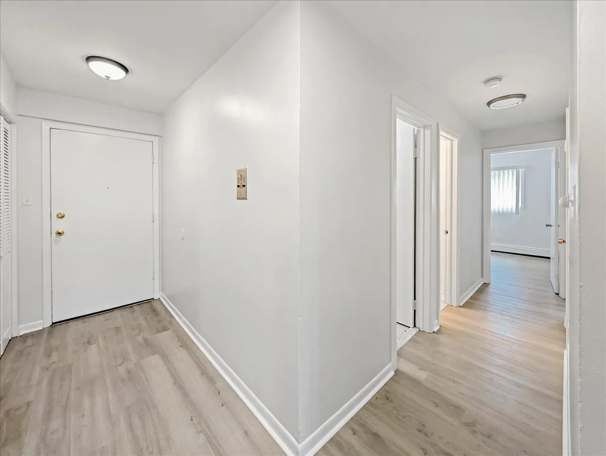 700 McKinley Ave, ,  60060, USA 60060-unit#303-Mundelein-IL