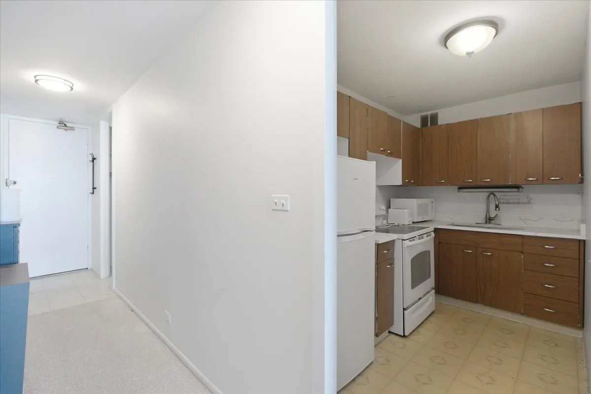 1700 E 56th St, ,  60637, USA 60637-unit#2406-Chicago-IL