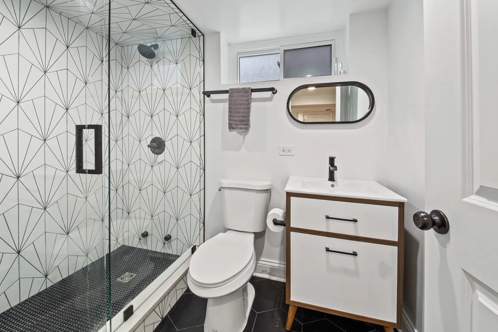 6114 N Lenox Ave, , 60646, USA 60646-Chicago-IL