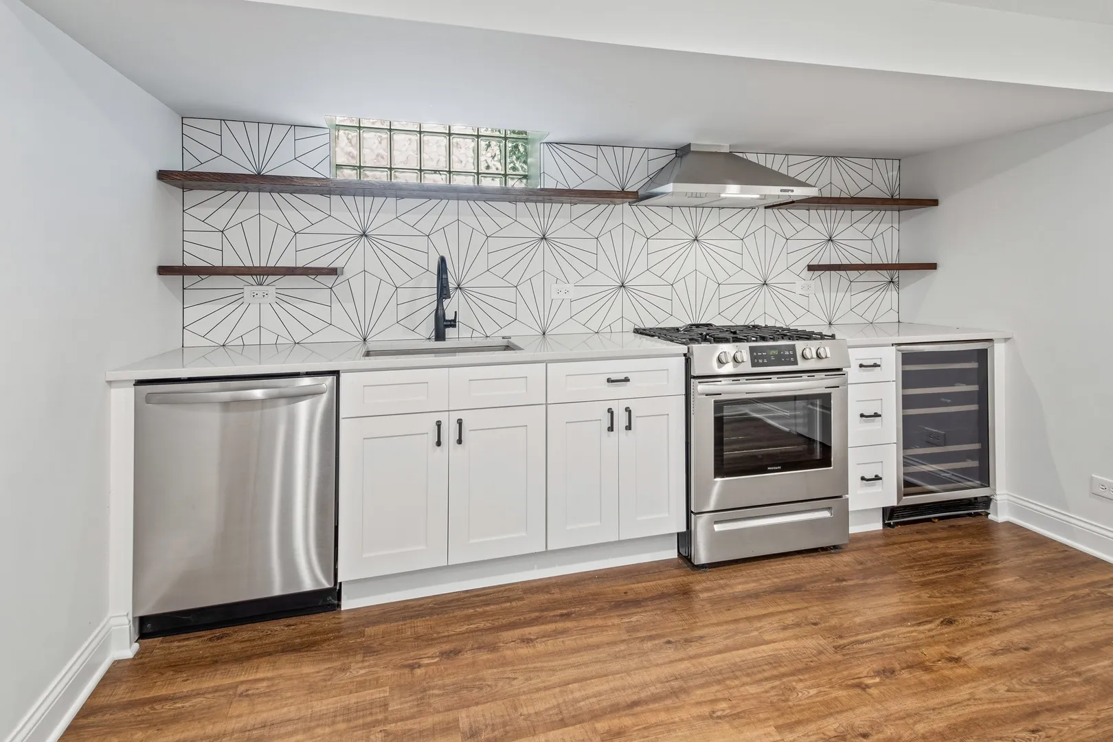 6114 N Lenox Ave, , 60646, USA 60646-Chicago-IL