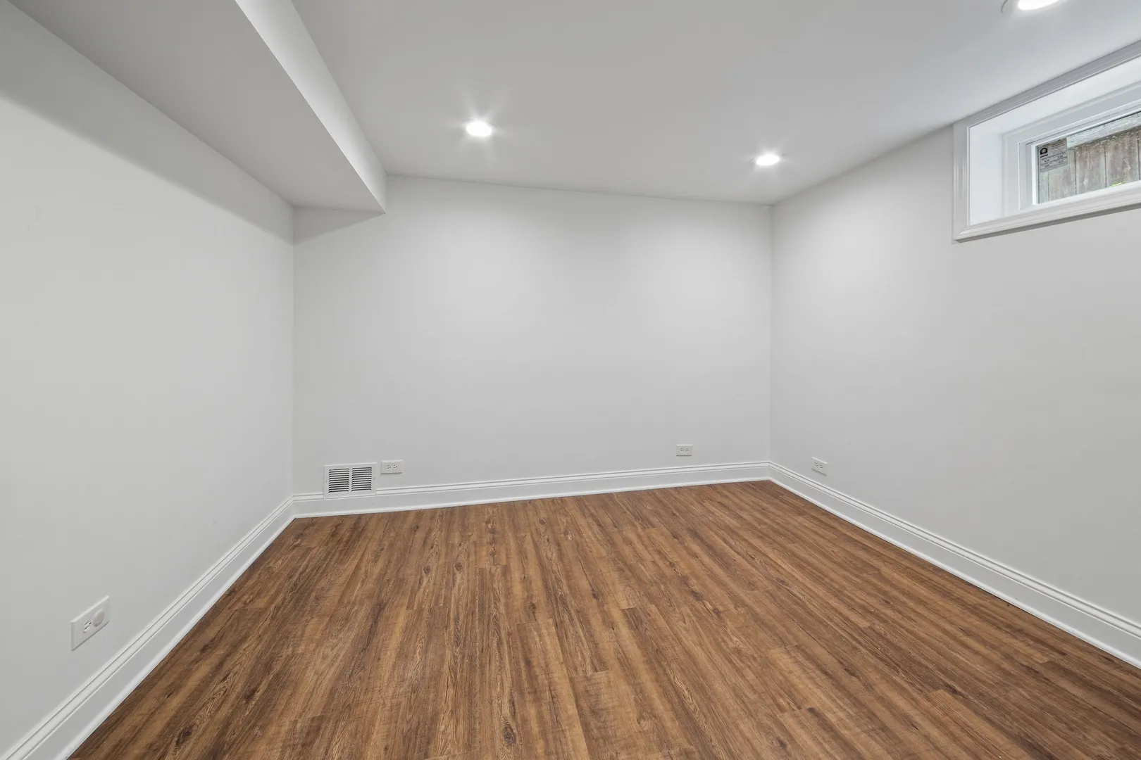 6114 N Lenox Ave, , 60646, USA 60646-Chicago-IL