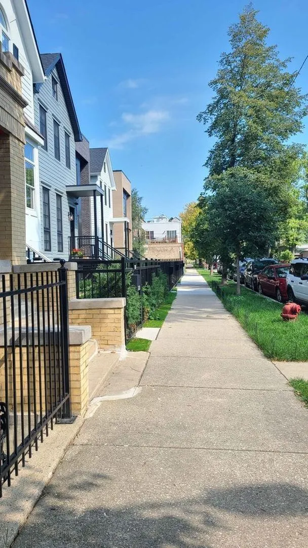 2024 N Wolcott Ave, , 60614, USA 60614-unit#CH-Chicago-IL