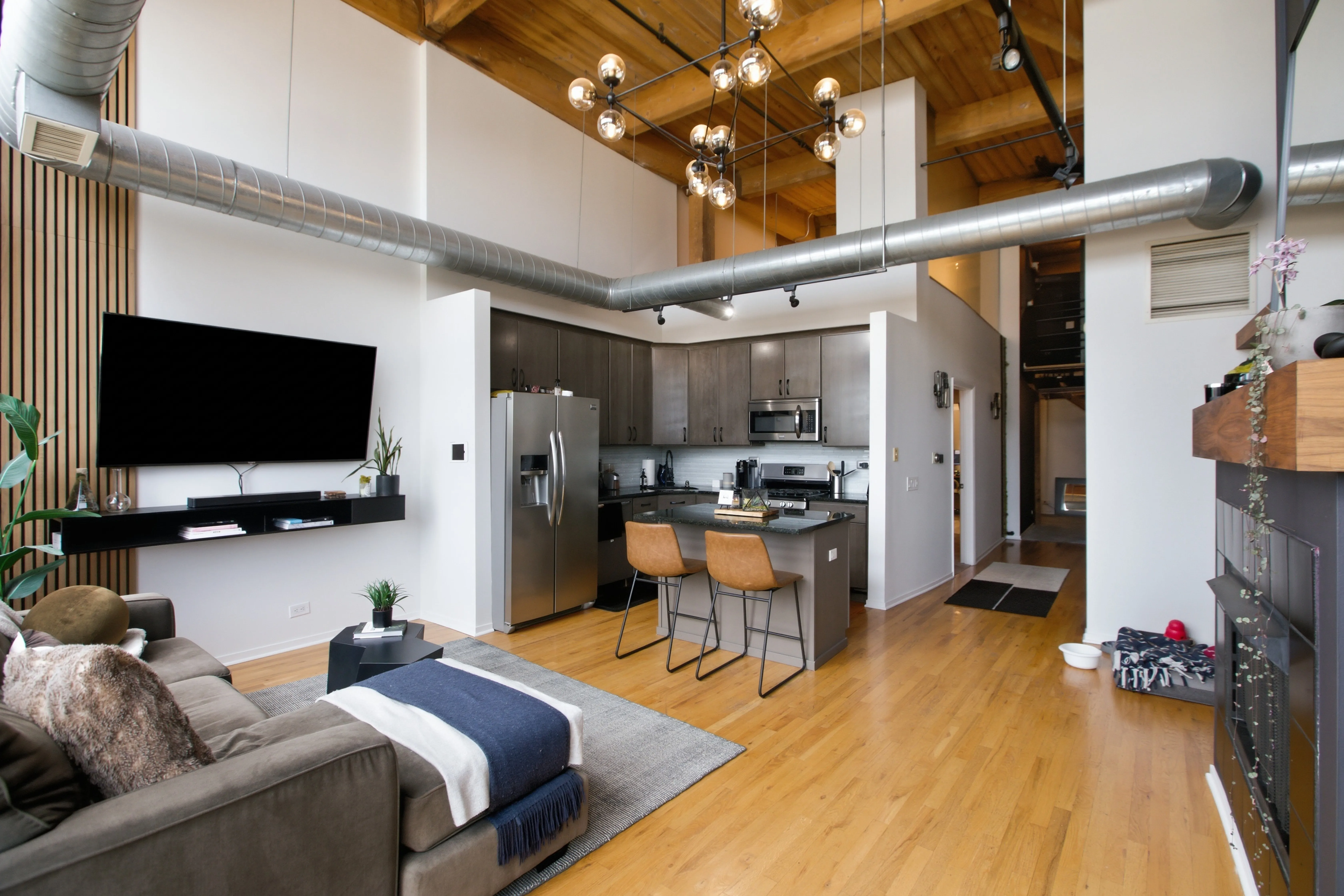 1935 N Fairfield Ave, ,  60647, USA 60647-unit#407-Chicago-IL