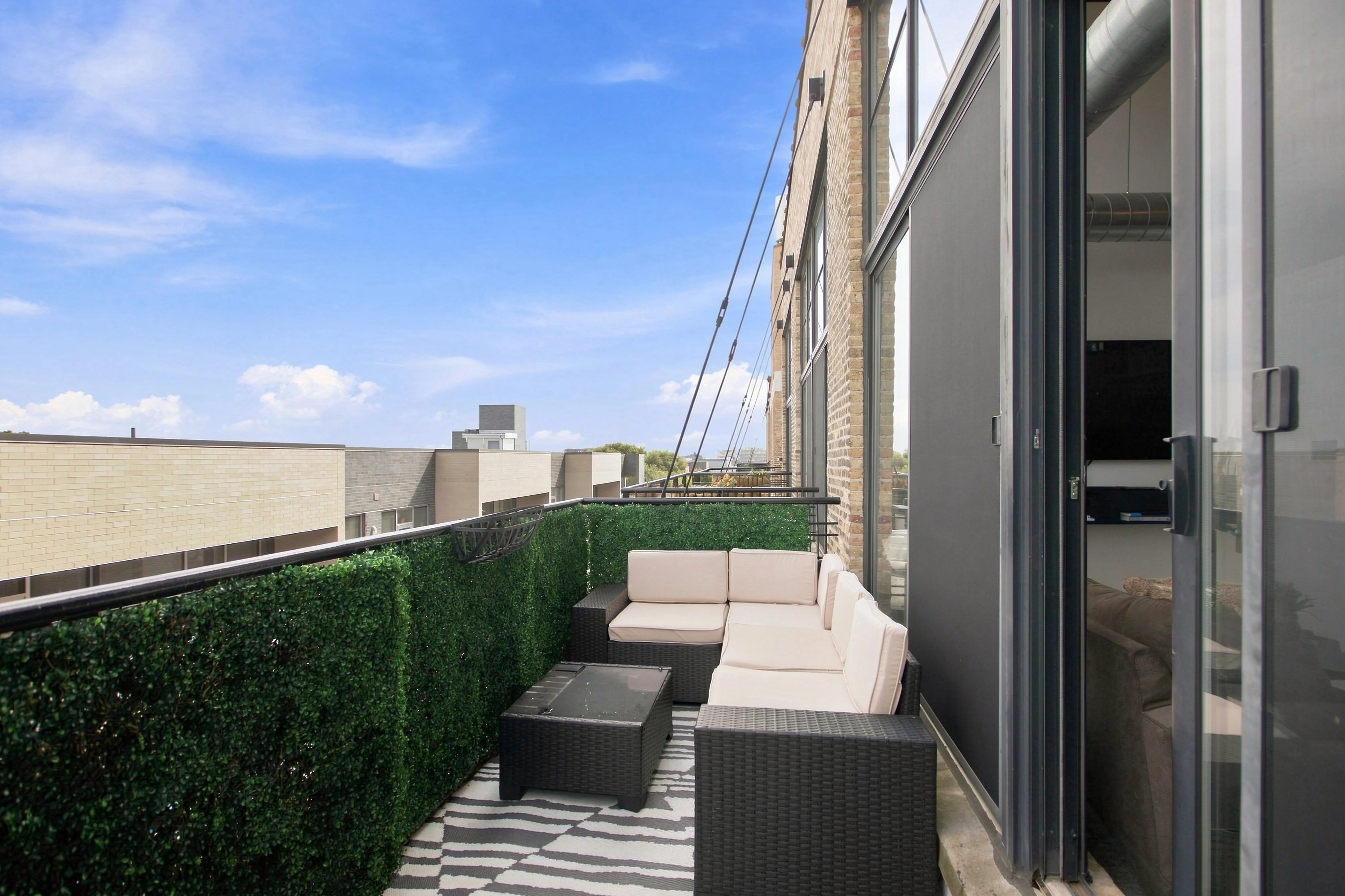 1935 N Fairfield Ave, ,  60647, USA 60647-unit#407-Chicago-IL