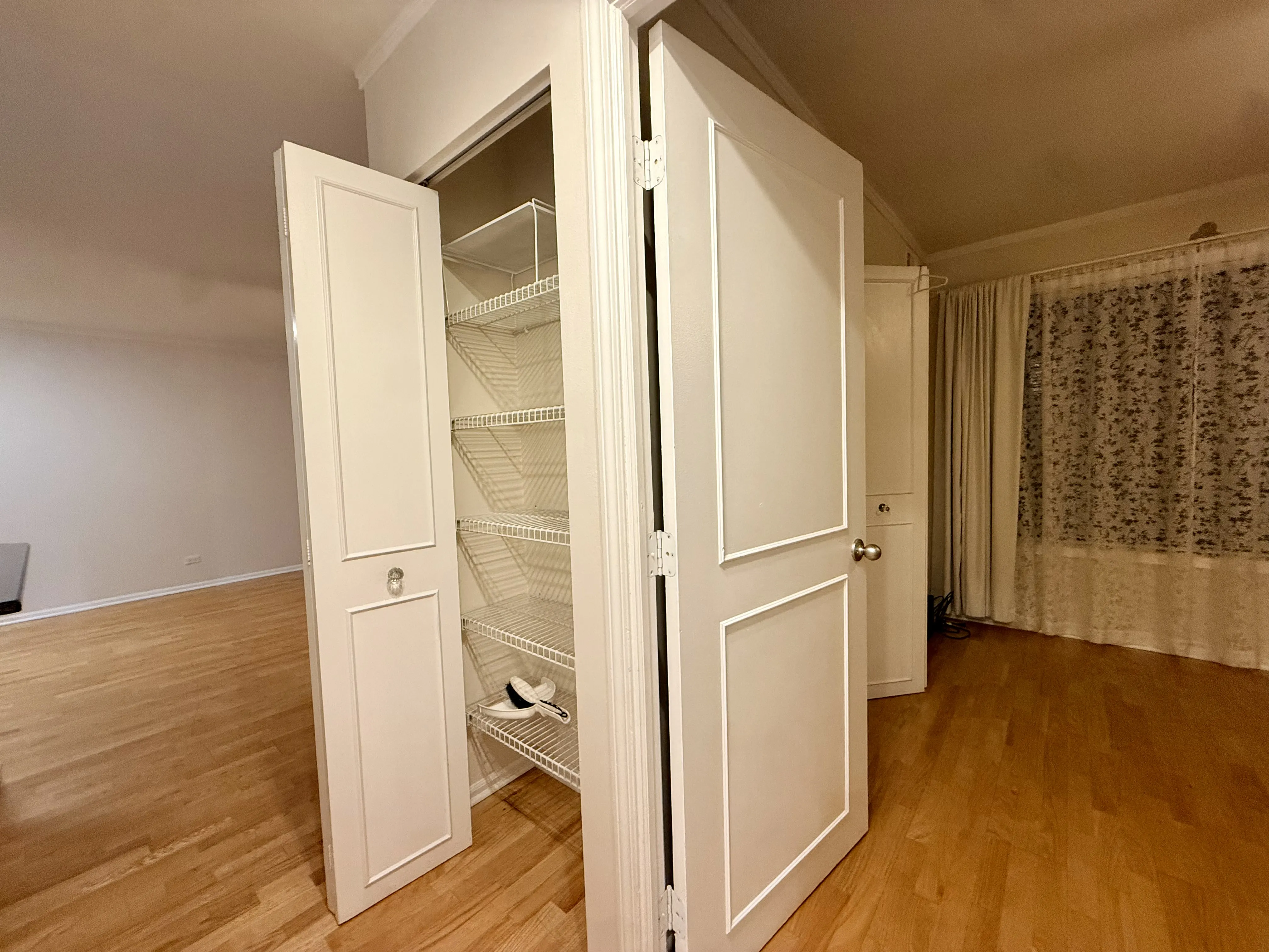 6102 N Sheridan Rd, , 60660, USA 60660-unit#208-Chicago-IL