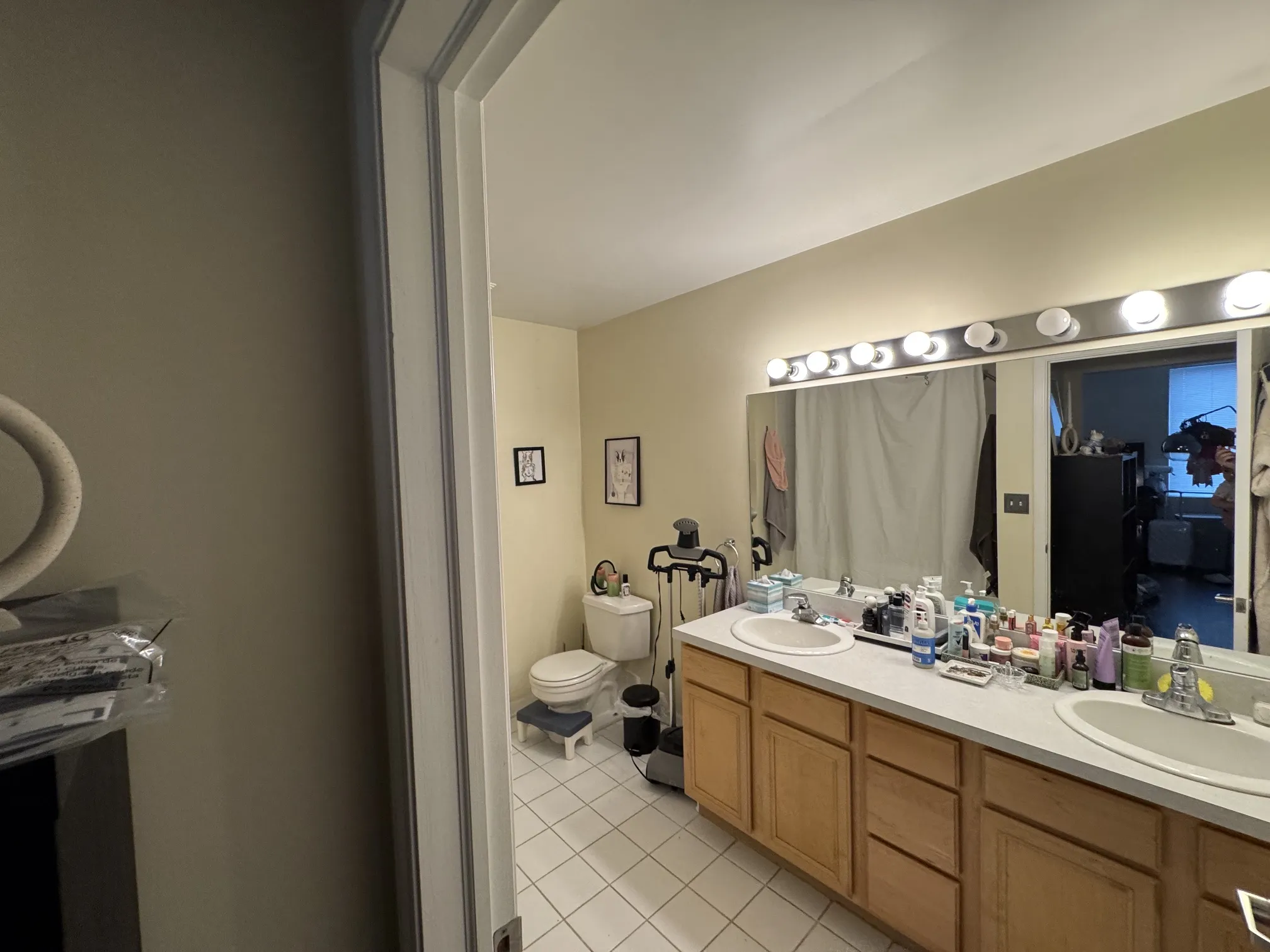 2307 W Wolfram St, ,  60618, USA 60618-unit#214-Chicago-IL