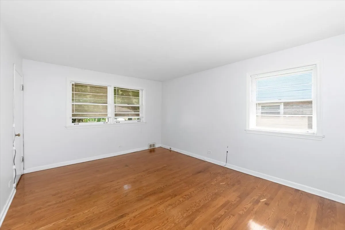 8943 Ewing Ave, ,  60203, USA 60203-Evanston-IL