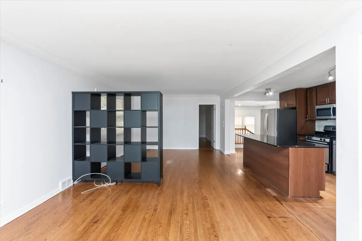 8943 Ewing Ave, ,  60203, USA 60203-Evanston-IL