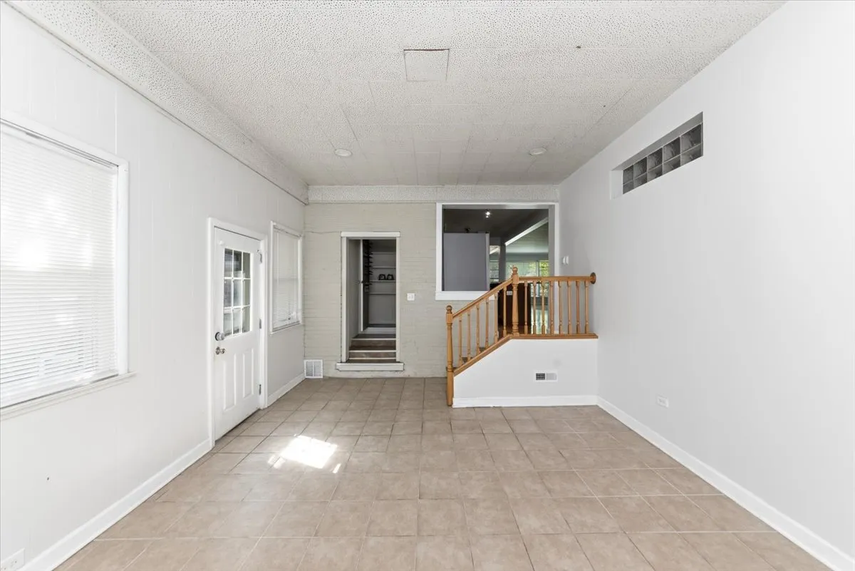 8943 Ewing Ave, ,  60203, USA 60203-Evanston-IL