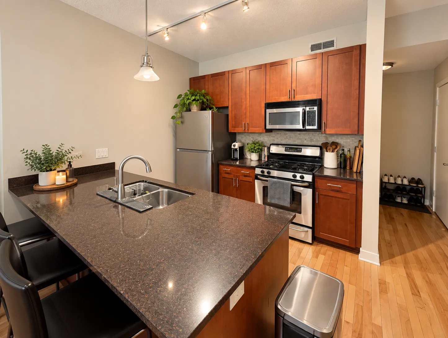 4311 N Sheridan Rd, , 60613, USA 60613-unit#205-Chicago-IL