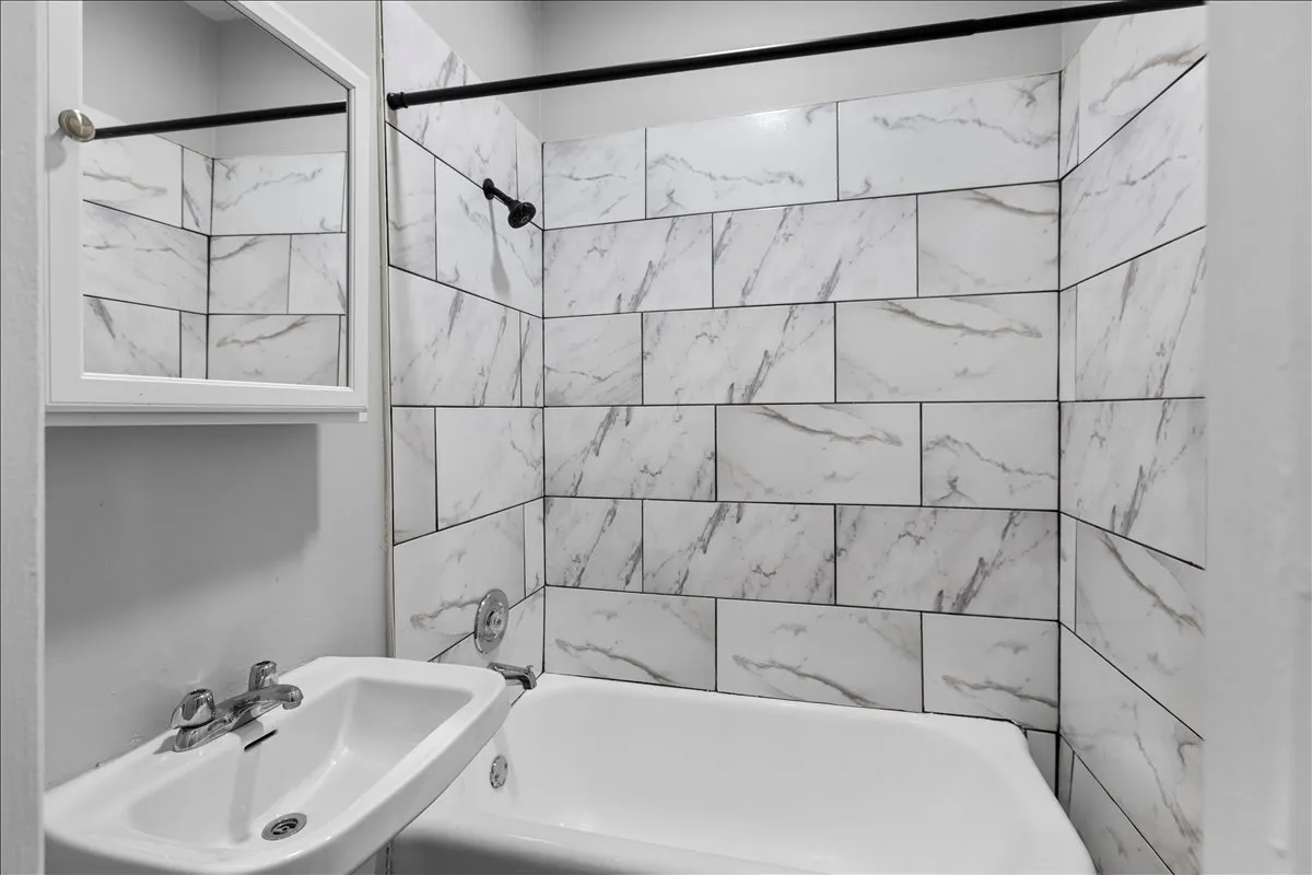 5018 S Blackstone Ave, ,  60615, USA 60615-unit#101-Chicago-IL