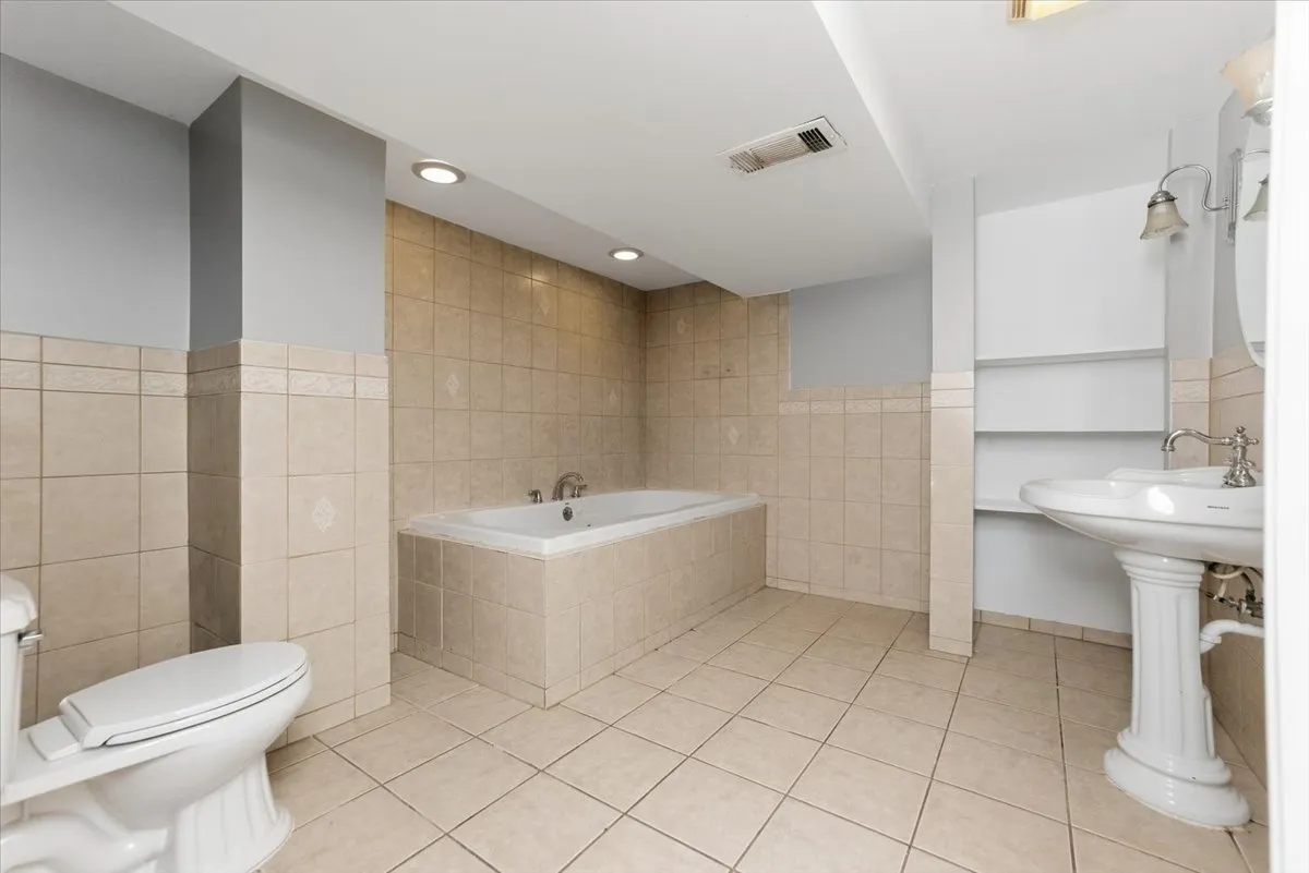 7117 W Armitage Ave, , 60707, USA 60707-Chicago-IL