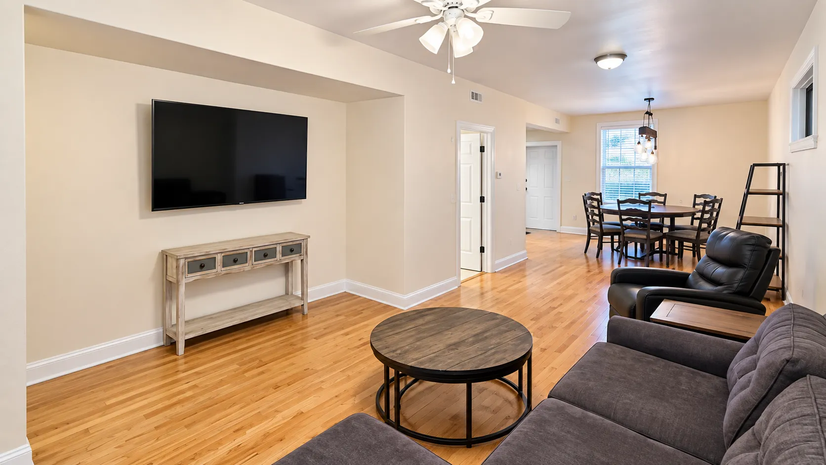 1214 W Belmont Ave, , 60657, USA 60657-unit#2S-Chicago-IL