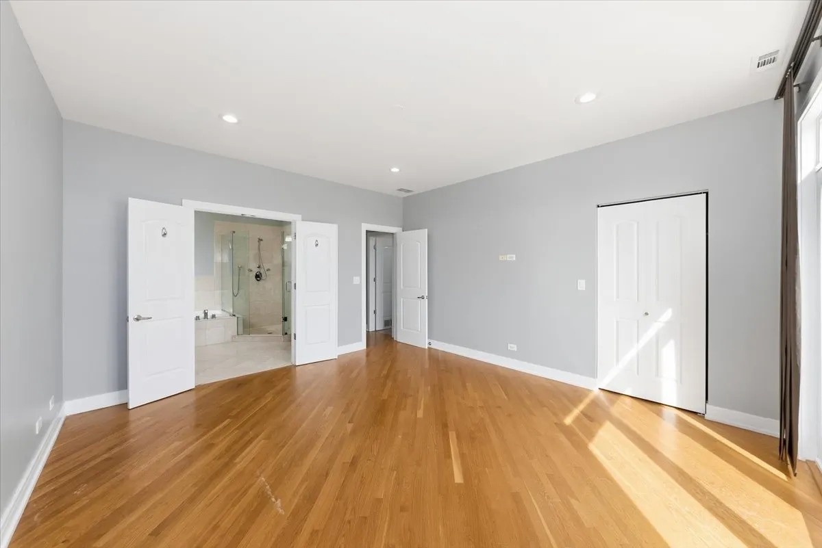 6531 S Woodlawn Ave, , 60637, USA 60637-unit#4S-Chicago-IL