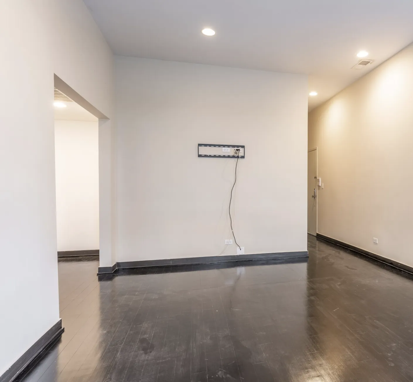 206 W Division St, , 60610, USA 60610-unit#2F-Chicago-IL