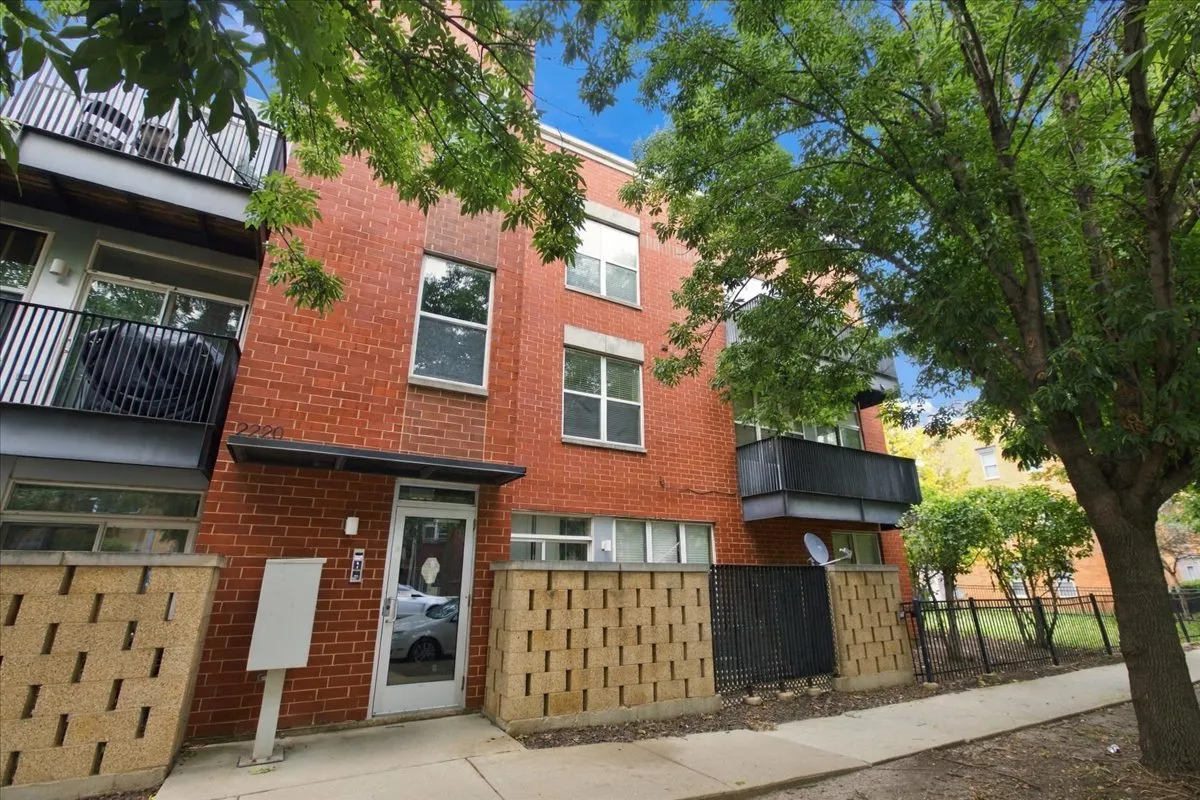 2220 W Maypole Ave, , 60612, USA 60612-unit#202-Chicago-IL