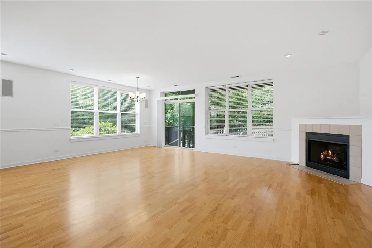 2220 W Maypole Ave, , 60612, USA 60612-unit#202-Chicago-IL